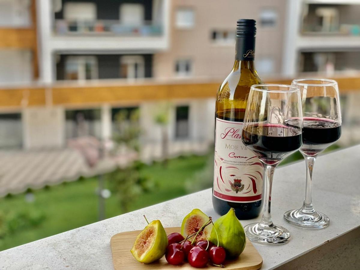Olive Square Apartment Budva Bagian luar foto