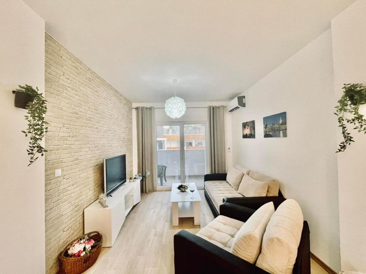 Olive Square Apartment Budva Bagian luar foto