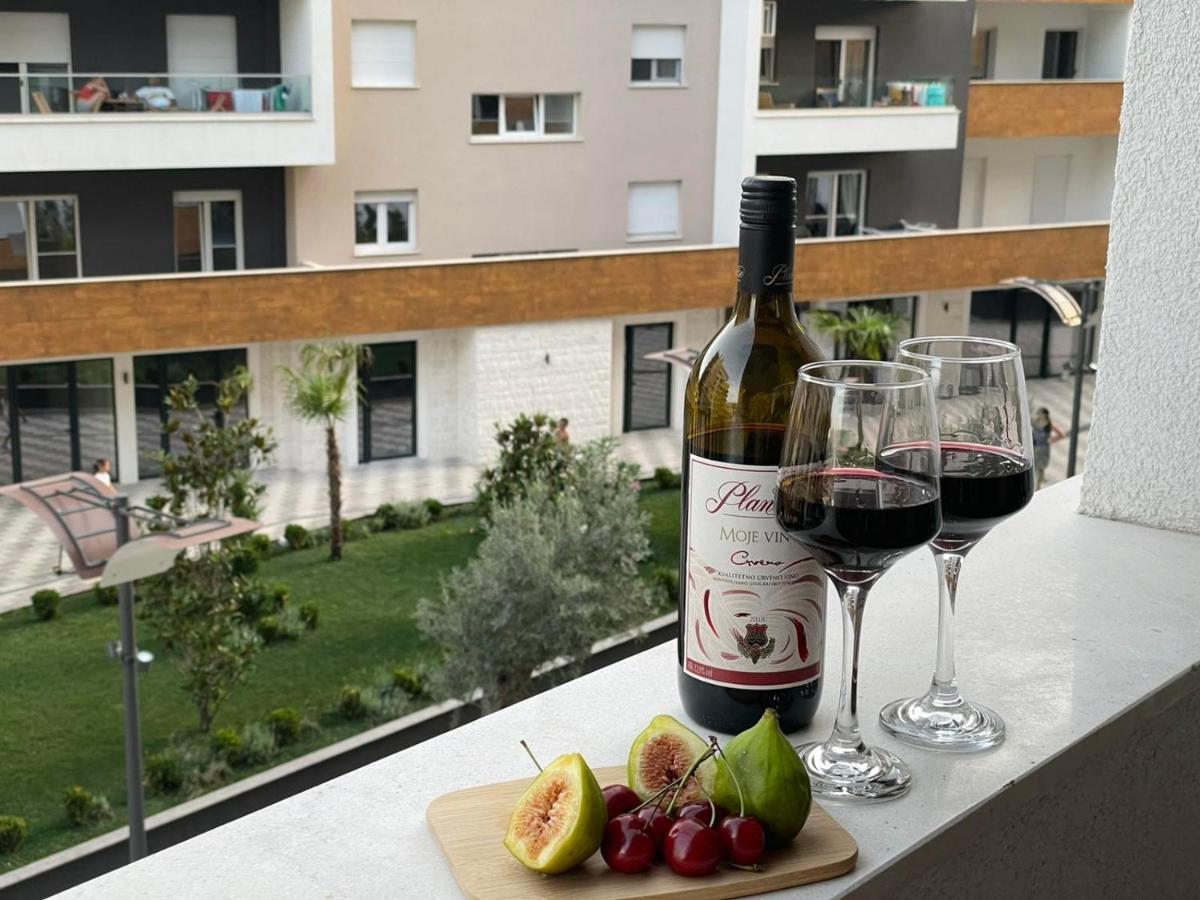 Olive Square Apartment Budva Bagian luar foto