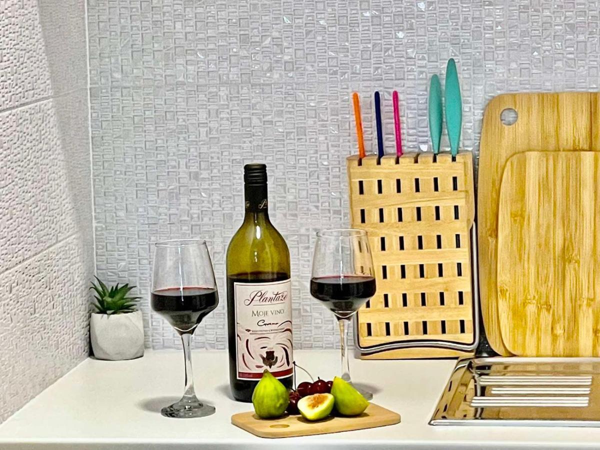 Olive Square Apartment Budva Bagian luar foto