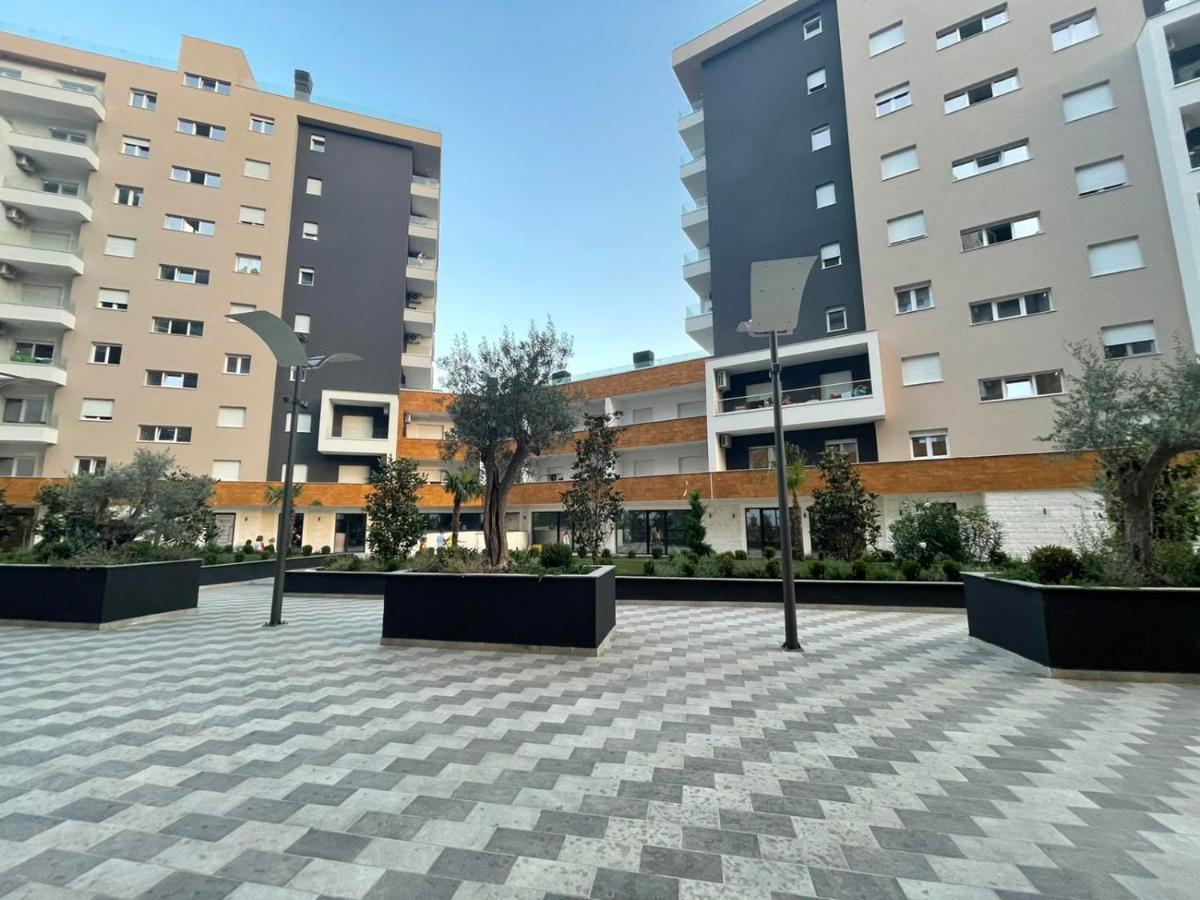 Olive Square Apartment Budva Bagian luar foto